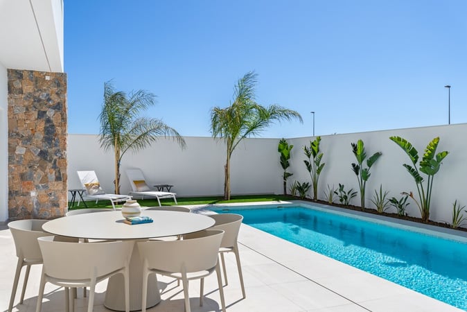 House in Los Alcazares - view 1
