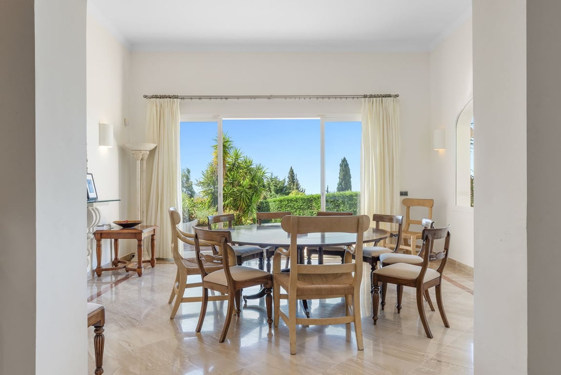 House in Atalaya Isdabe - Image 3