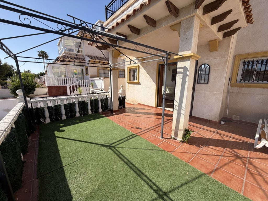 House in Playa Flamenca - Image 3