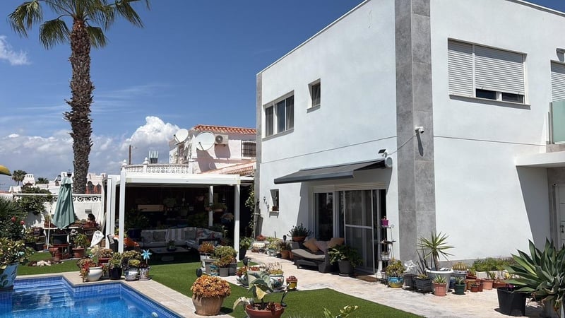 Villa in Torrevieja - view 1