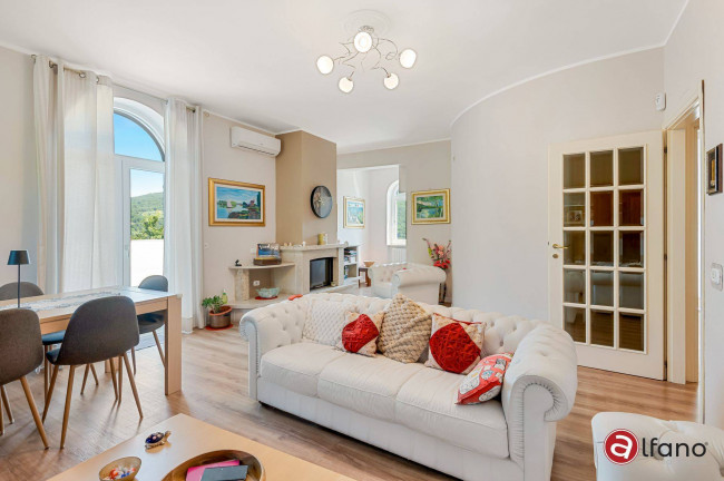 House in Isernia - view 1
