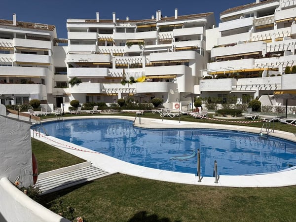 Apartment in Nueva Andalucia - view 1