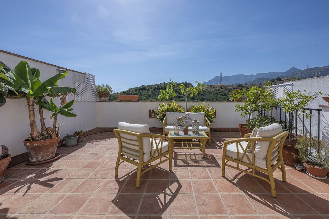 House in Marbella - Image 2