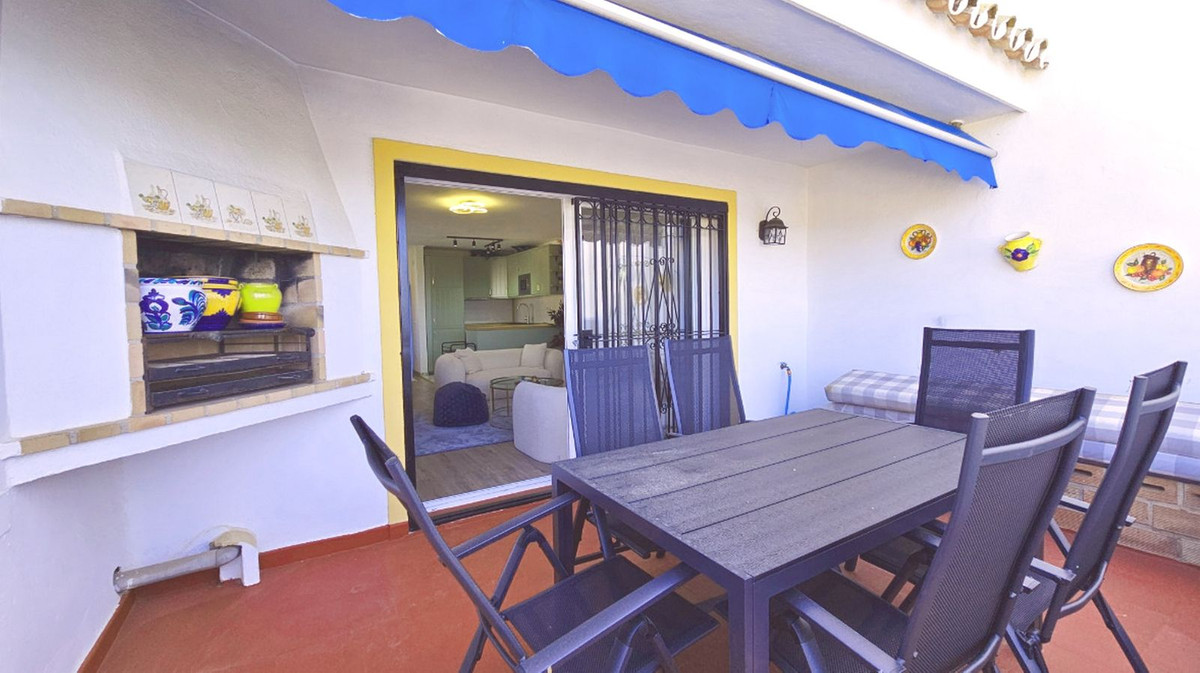 Villa in Sitio de Calahonda - Image 3