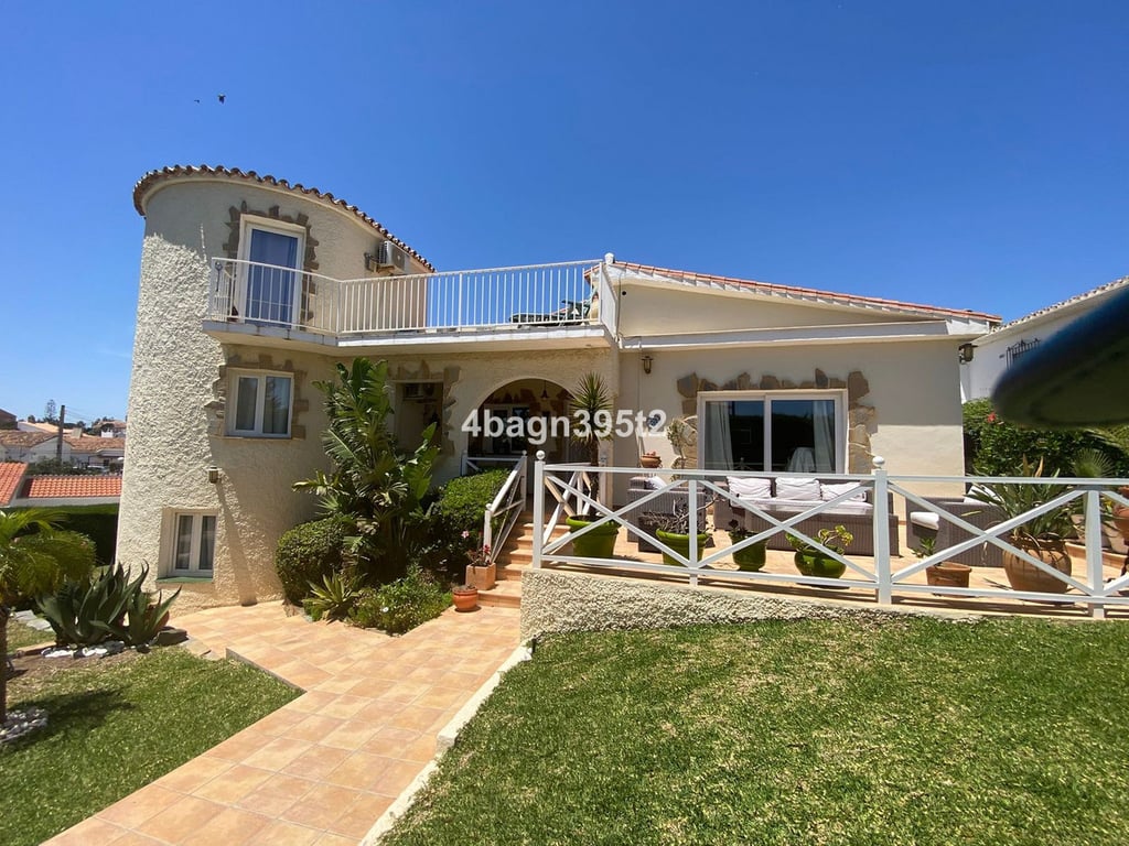 Villa in El Faro - Image 3