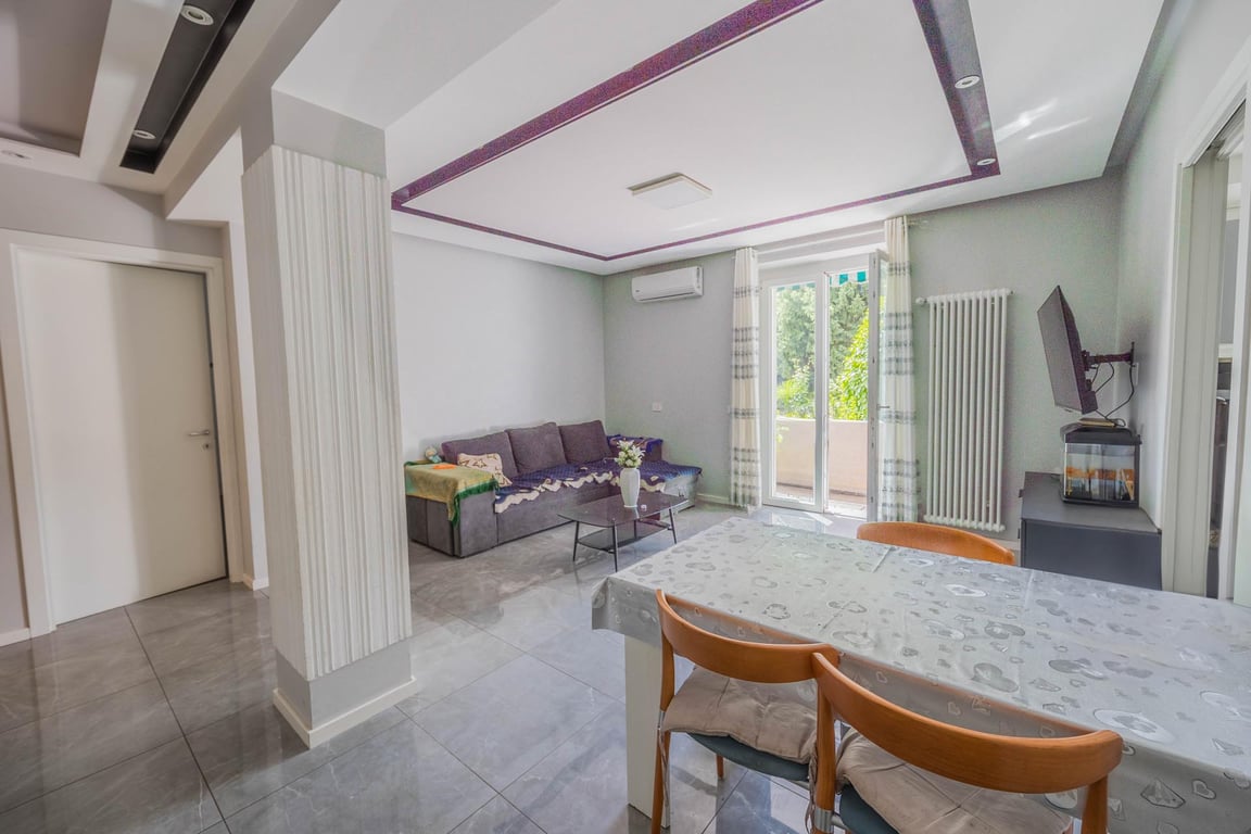 Apartment in Bolzano - Image 2