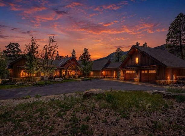 House in La Plata County - view 1