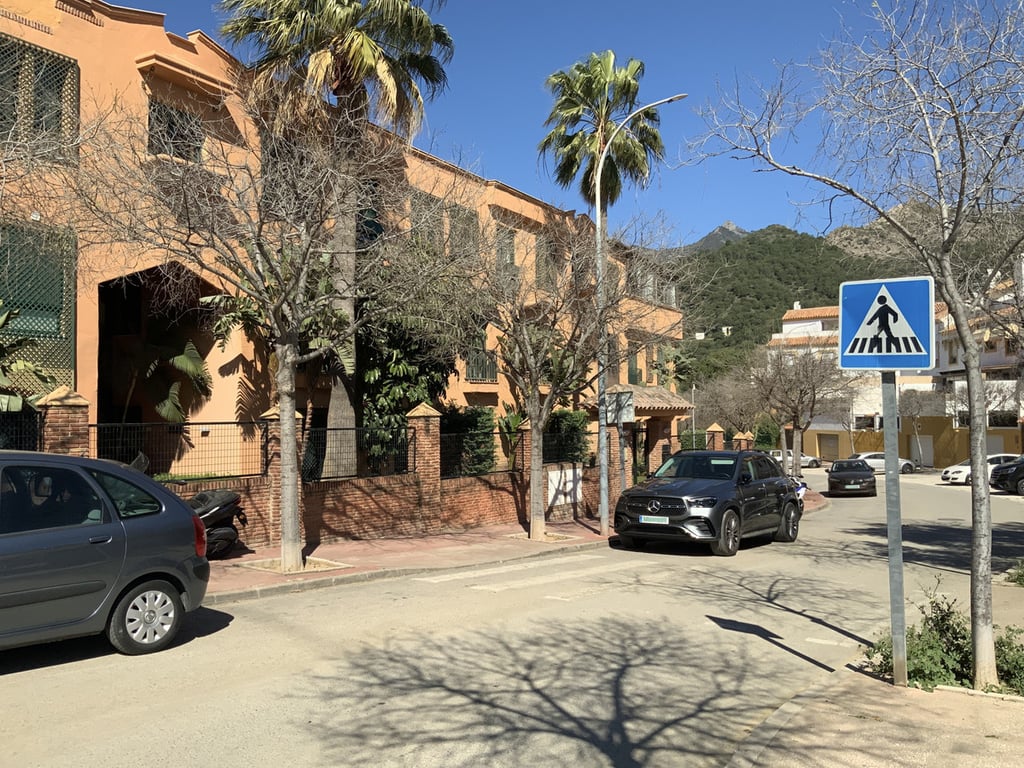 House in Marbella - Image 2
