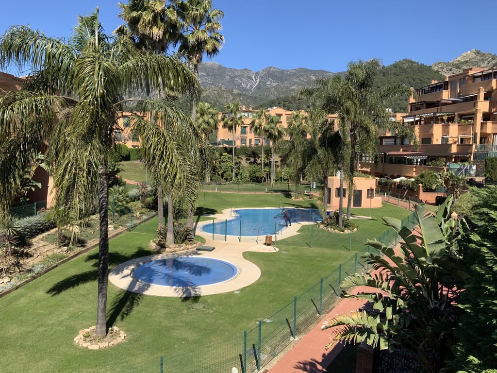 House in Marbella - Image 3