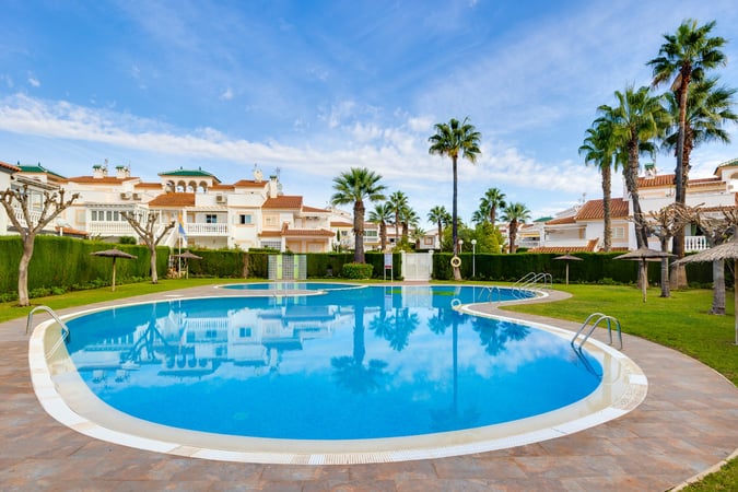 Apartment in Urbanizacion los Balcones - view 1