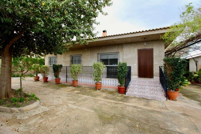 Villa in Los Martinez de Canadas de San Pedro - view 1