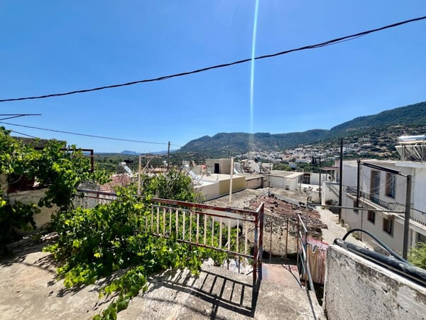 House in Pyrgos Kalou Choriou - view 1