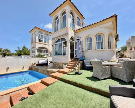 House in Rojales - view 1