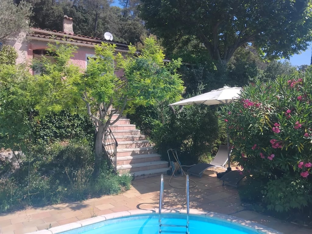 House in Montfort-sur-Argens - Image 2