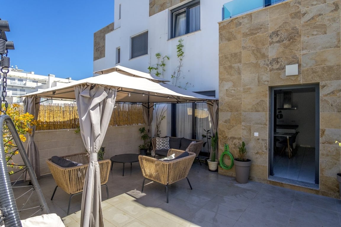 House in Villamartin - Image 2