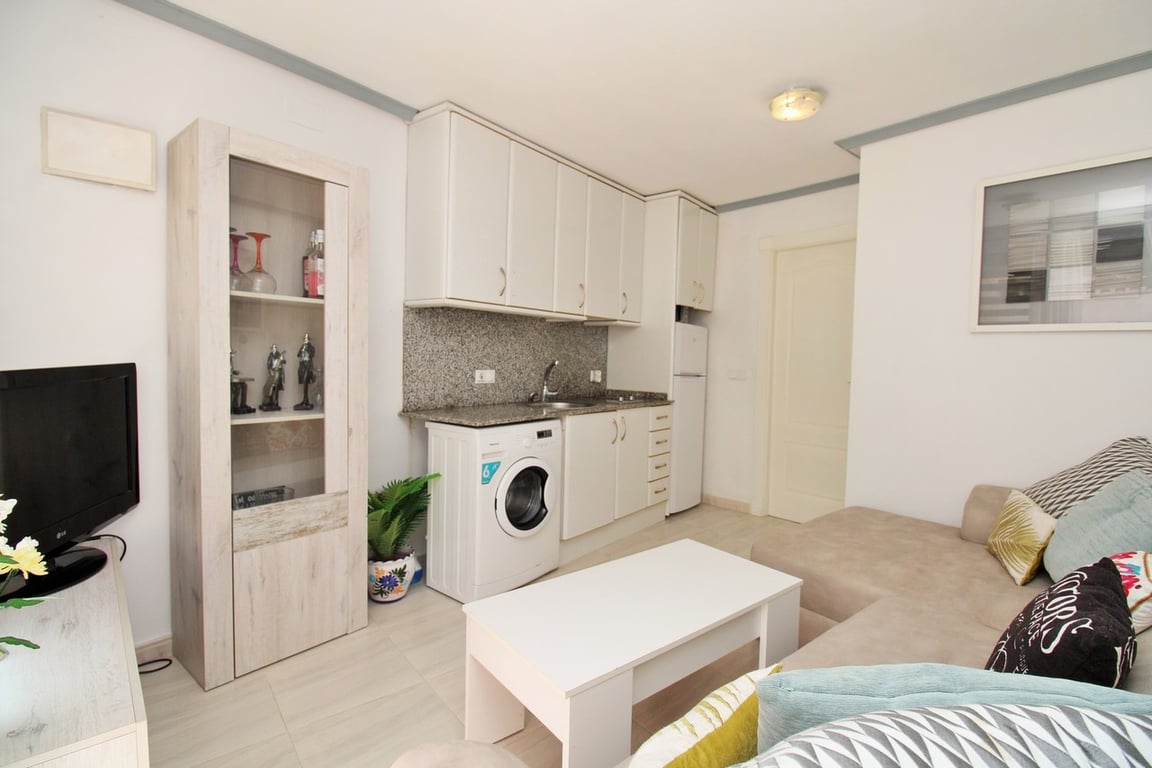 House in Villamartin - Image 3