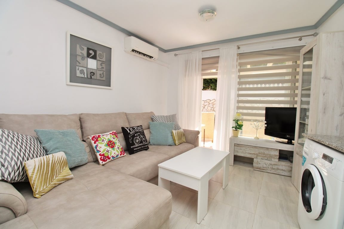 House in Villamartin - Image 2