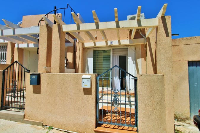 House in Villamartin - view 1
