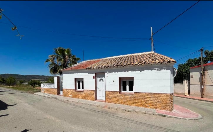 House in Alguena - view 1