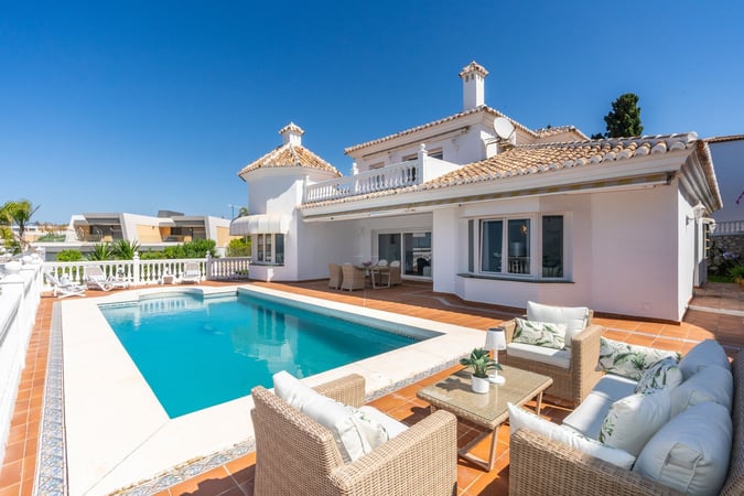 Villa in El Chaparral - view 1