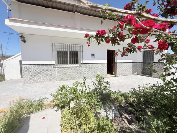 Apartment in Coin - view 1