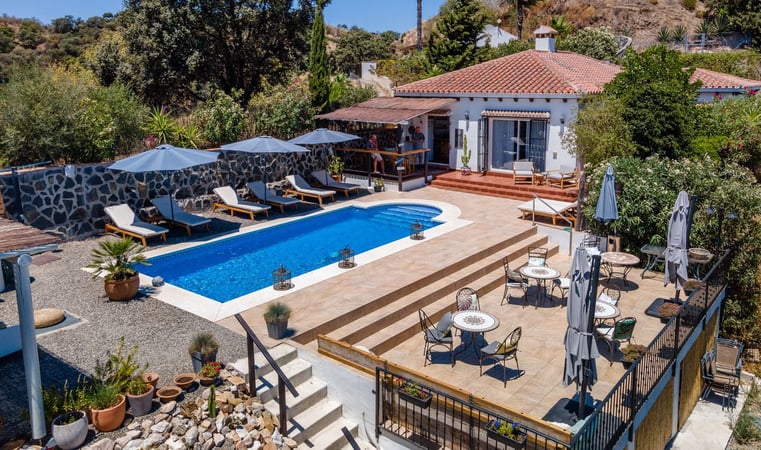 Villa in Alhaurin el Grande - view 1