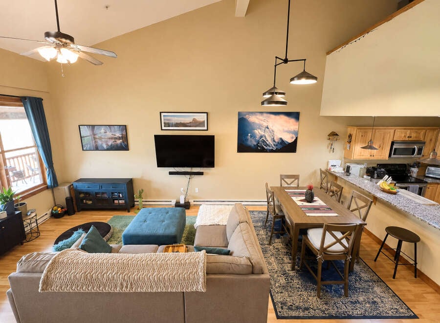 House in City of Steamboat Springs - Image 3