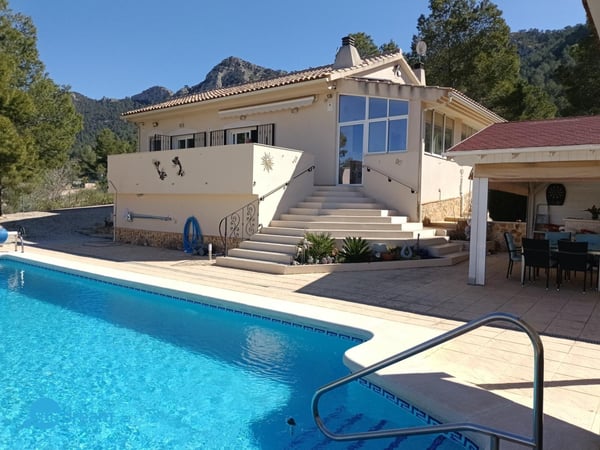 Villa in Las Casicas - view 1