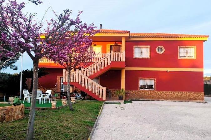 Villa in Desamparados - view 1