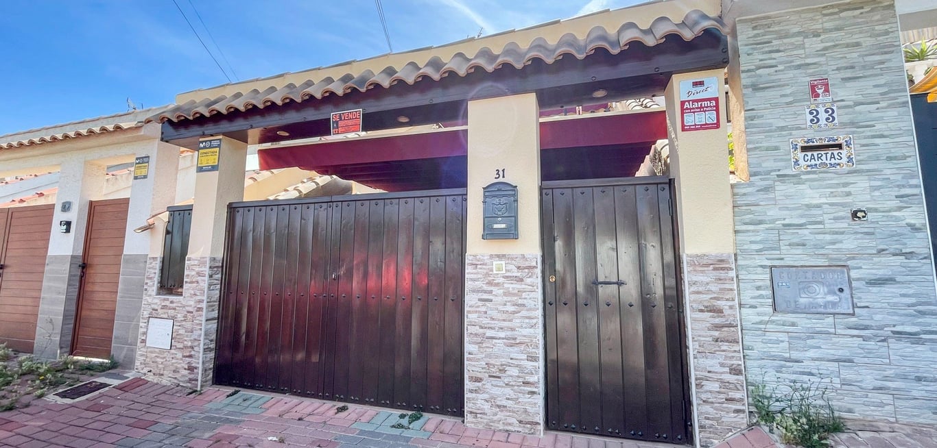 House in Torrevieja - Image 3