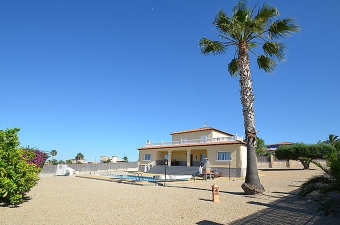Villa in Campos del Rio - view 1