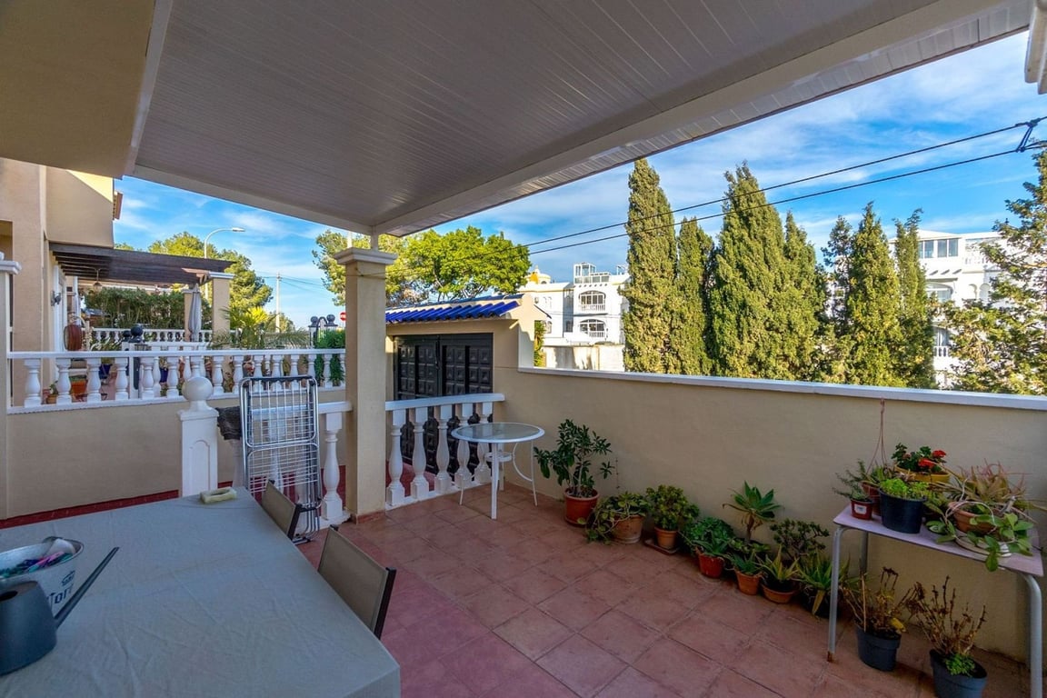 Villa in Urbanizacion los Balcones - Image 3