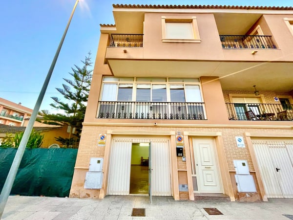 Villa in Cox - view 1