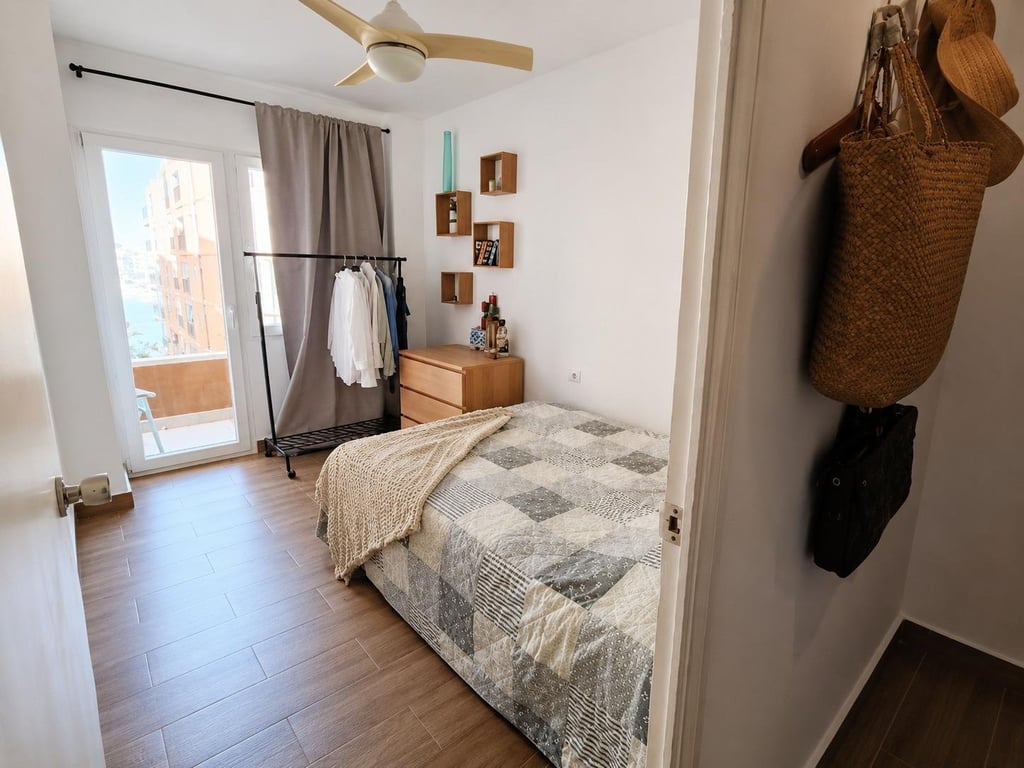 Apartment in Torrevieja - Image 2