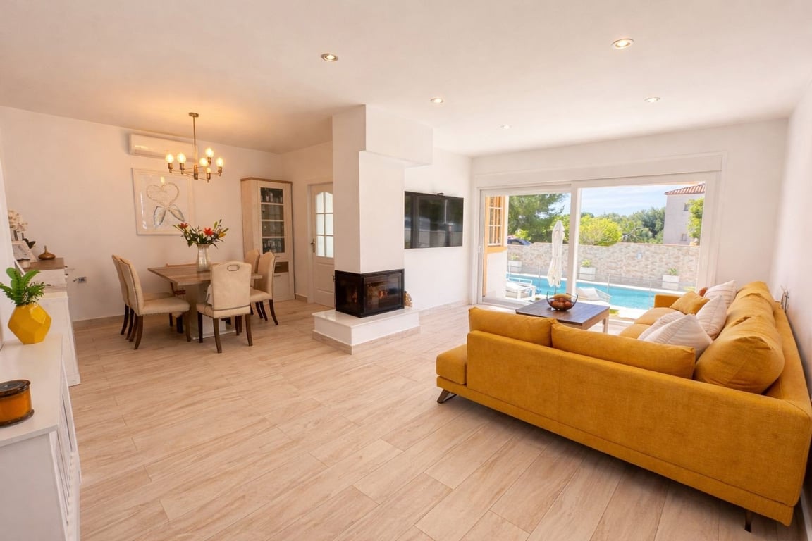 Villa in Los Dolses - Image 3