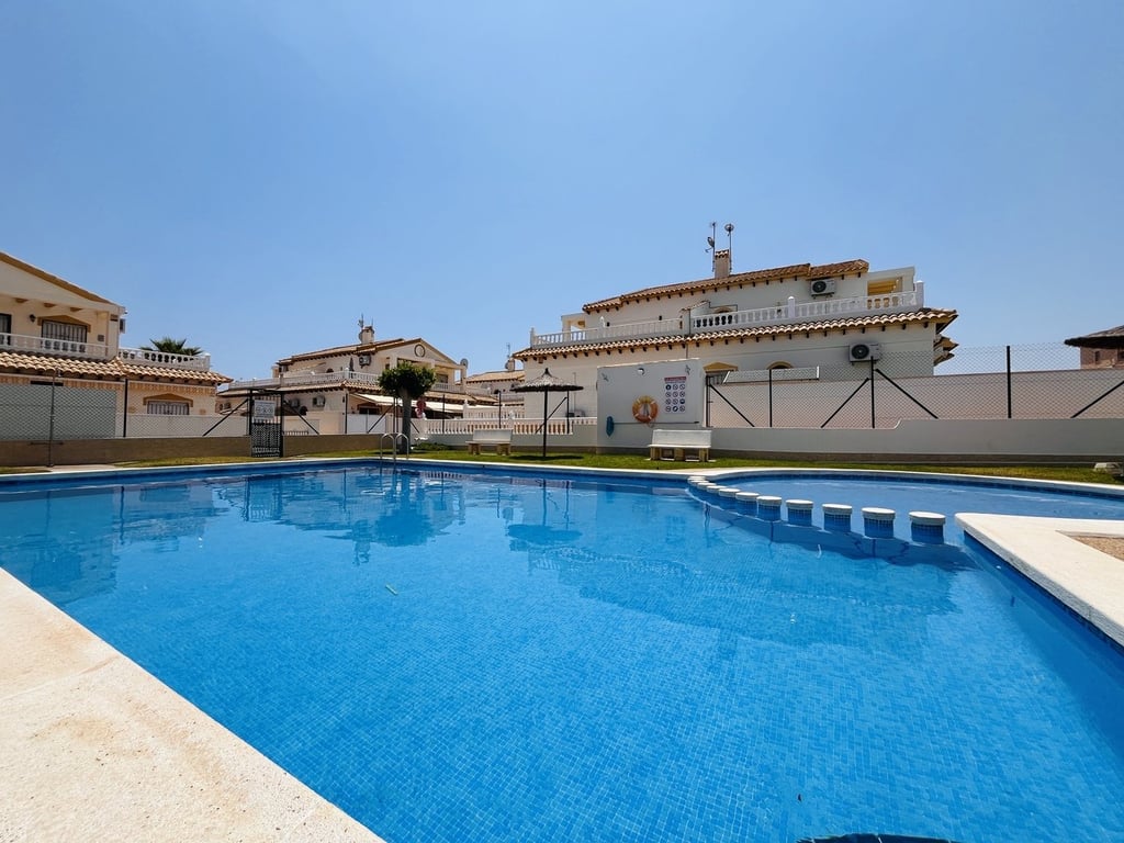 House in Residencia los Altos - Image 2