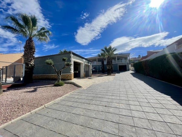 Villa in Rojales - view 1