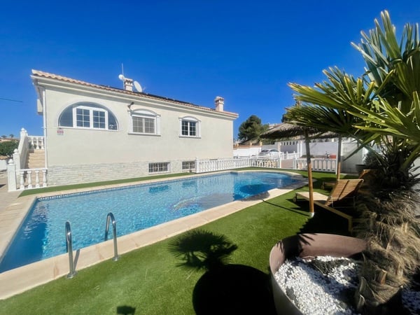 Villa in La Marina - view 1
