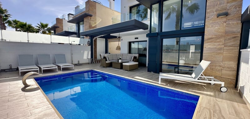Villa in La Zenia - view 1