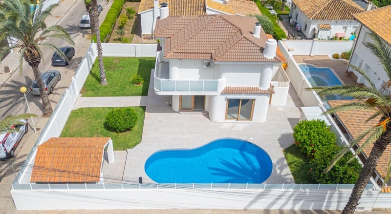 Villa in Cabo Roig - view 1