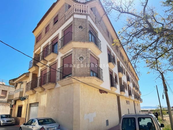 Apartment in Avileses - view 1