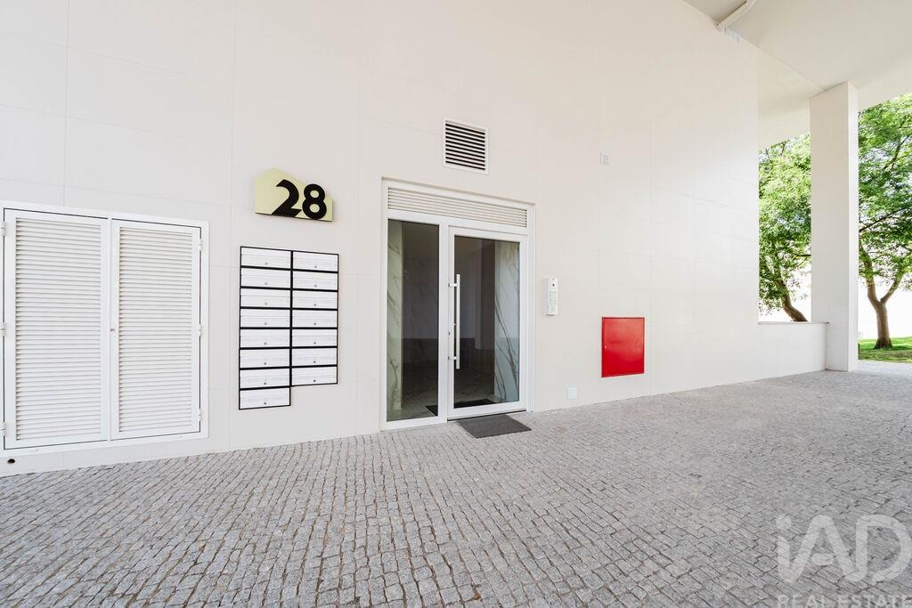 Apartment in Serra do Bouro - Image 3