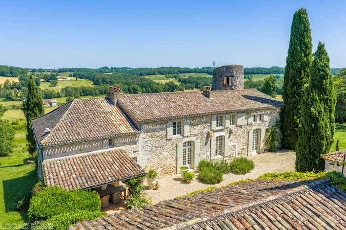 House in Saint-Antoine-de-Breuilh - view 1