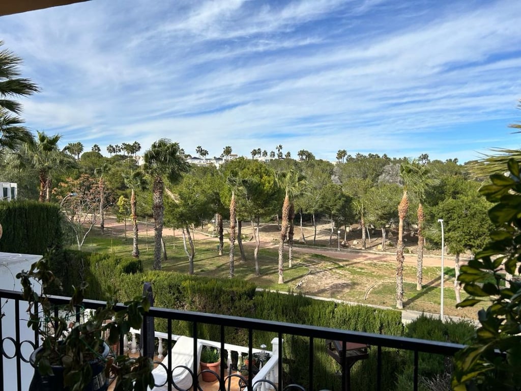Villa in Villamartin - Image 3