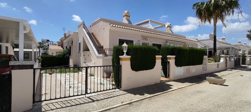 House in Villamartin - view 1