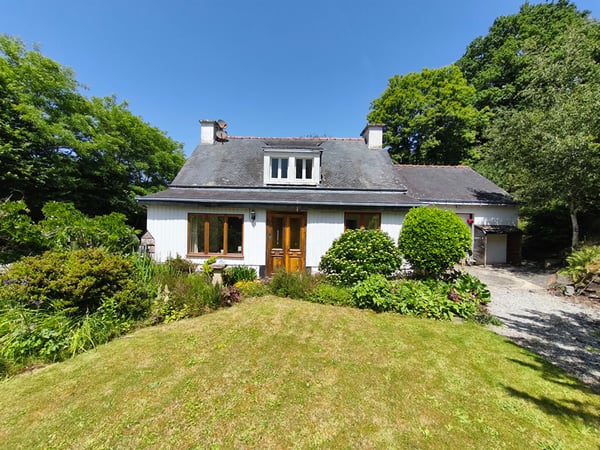 House in Sainte-Brigitte - view 1