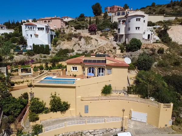 Villa in Pedreguer - view 1