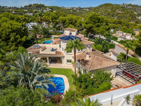 Villa in Benissa - view 1