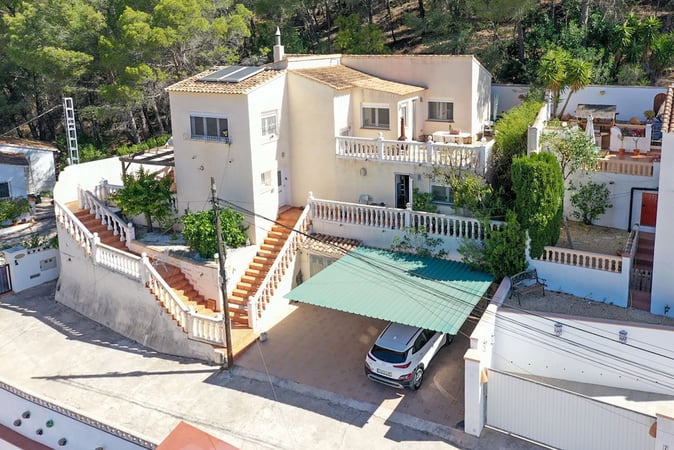 Villa in Adsubia - view 1