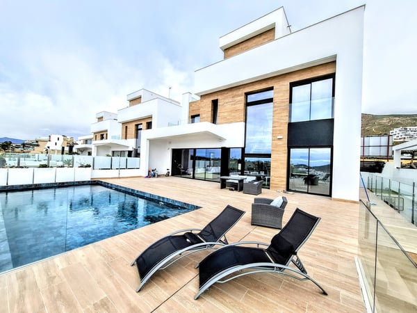 Villa in Finestrat - view 1